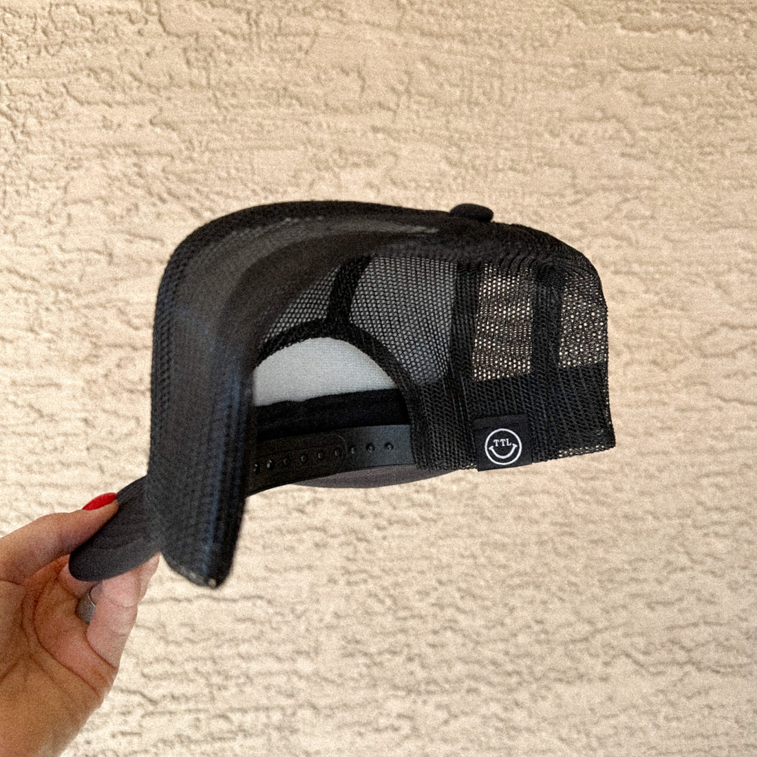 SMILEY HAT - BLACK