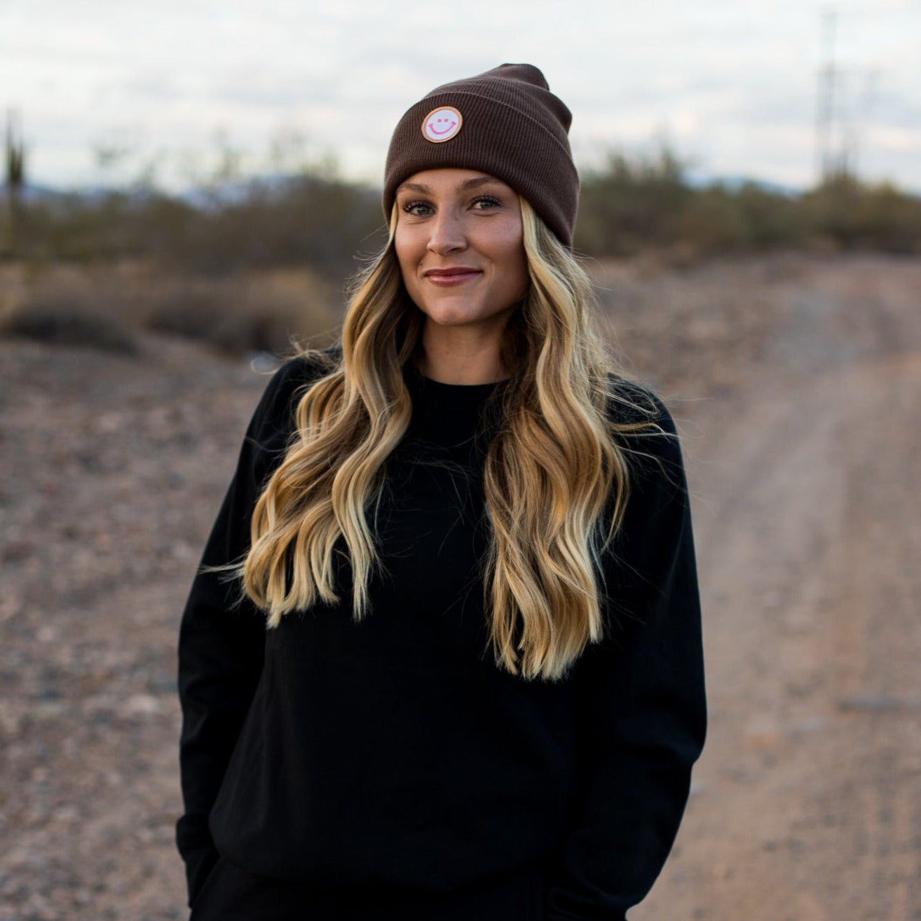 BROWN BEANIE - SMILEY