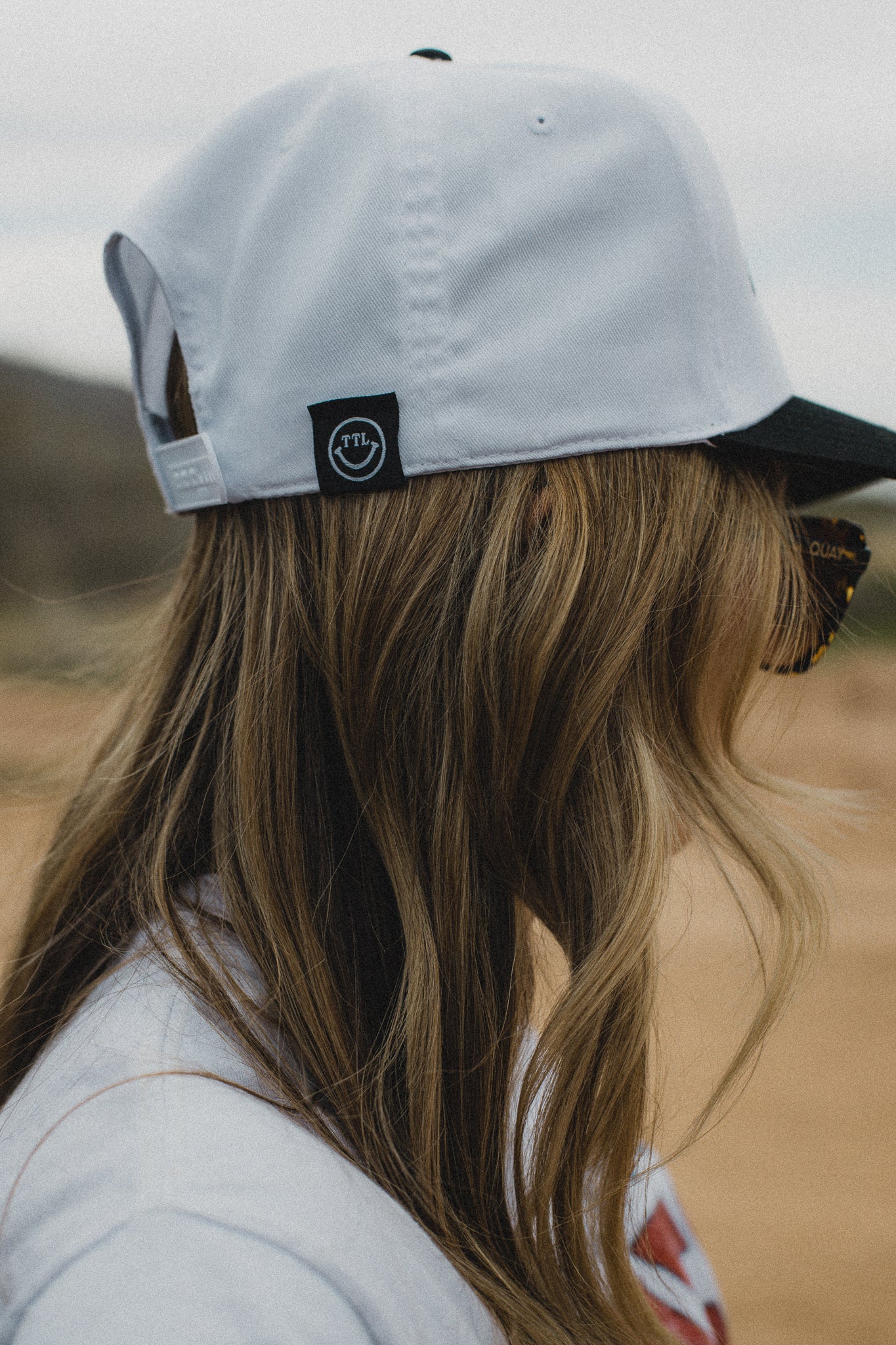 BE KIND. HAT - WHITE/BLACK CLASSIC