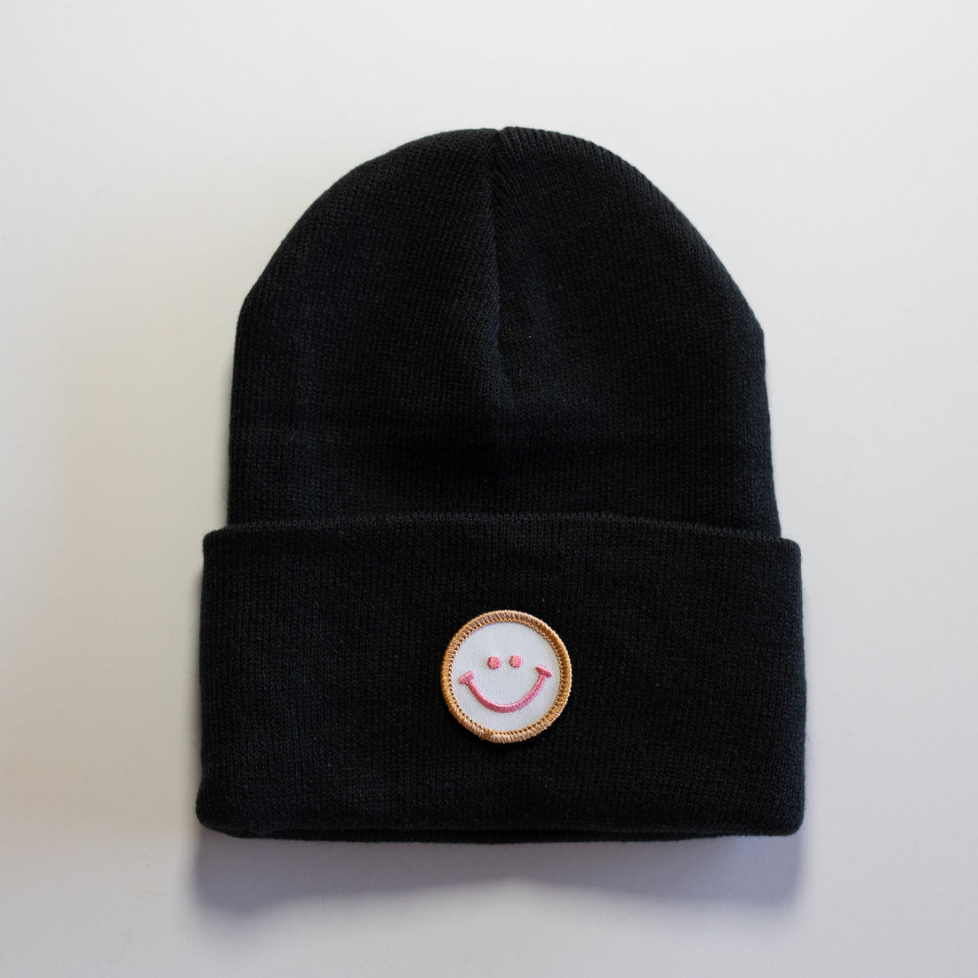 BLACK BEANIE - SMILEY