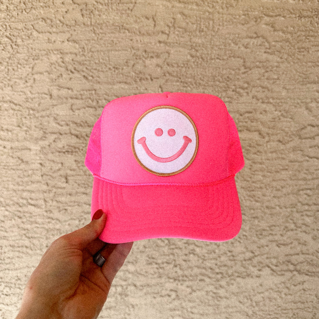SMILEY HAT - PINK