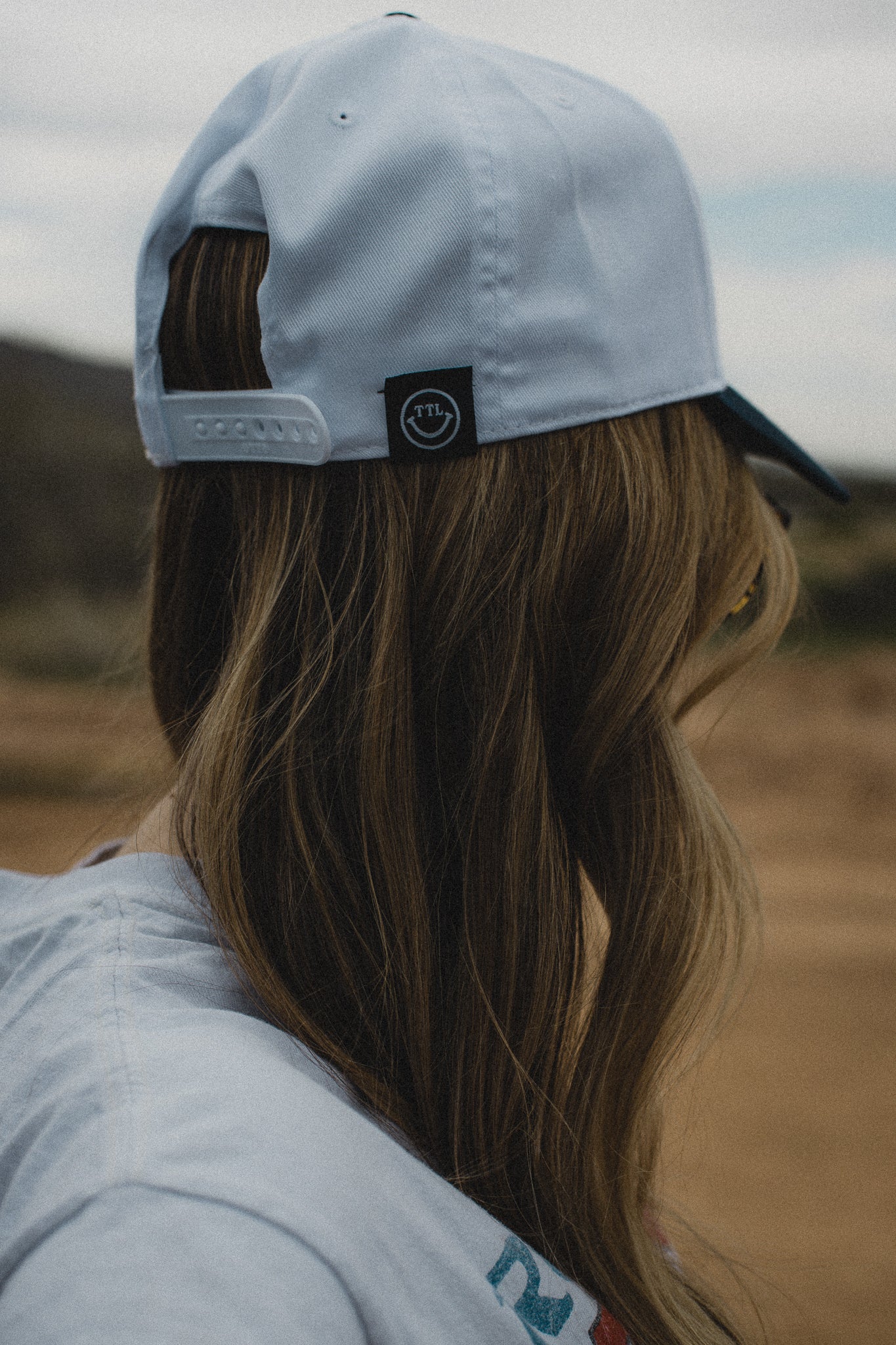 BE KIND. HAT - WHITE/BLUE CLASSIC