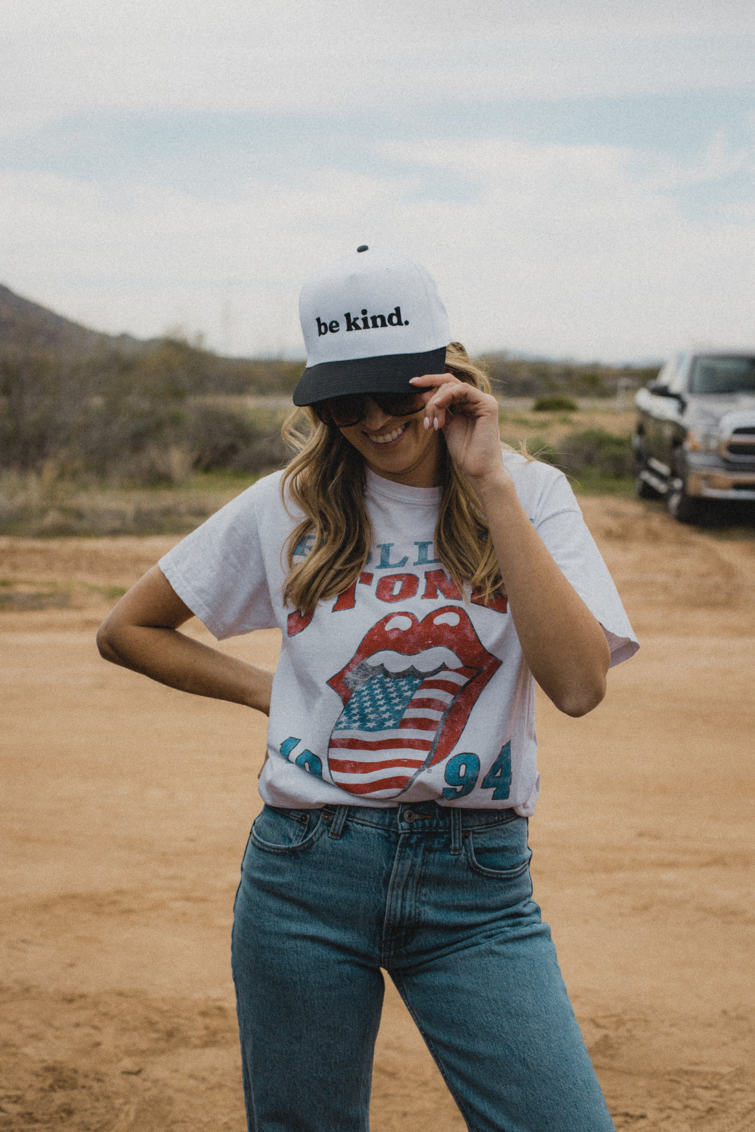 BE KIND. HAT - WHITE/BLACK CLASSIC