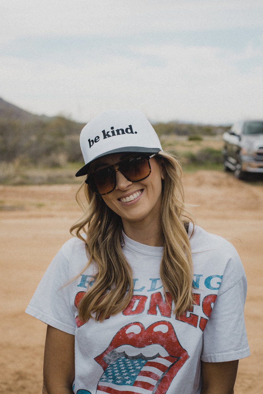 BE KIND. HAT - WHITE/BLACK CLASSIC